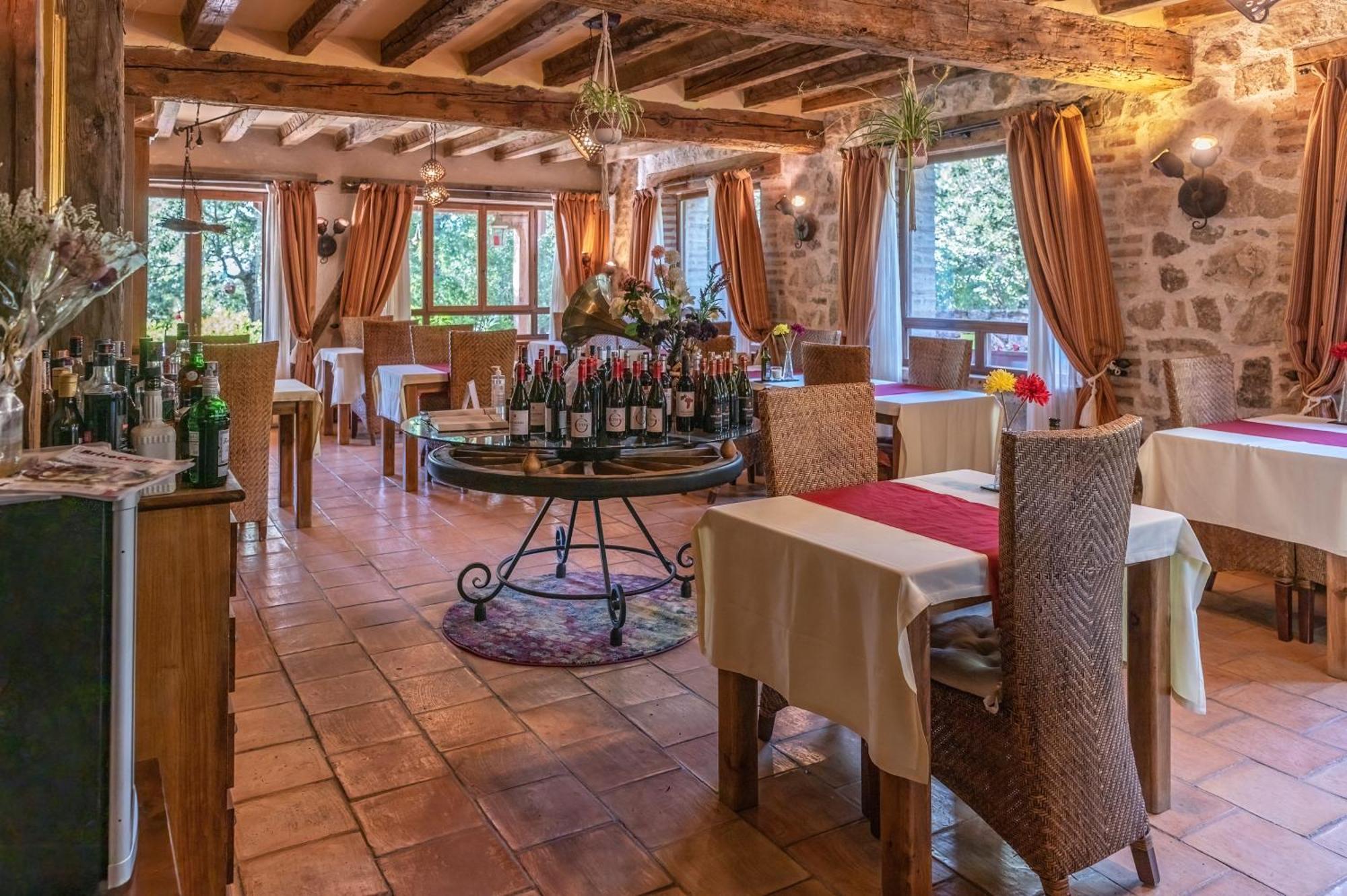 Posada Restaurante Fuenteplateada كوياذو إرموسو المظهر الخارجي الصورة